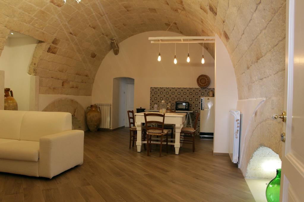Palazzo Manfredi - Bed And Breakfast Monopoli Exteriör bild
